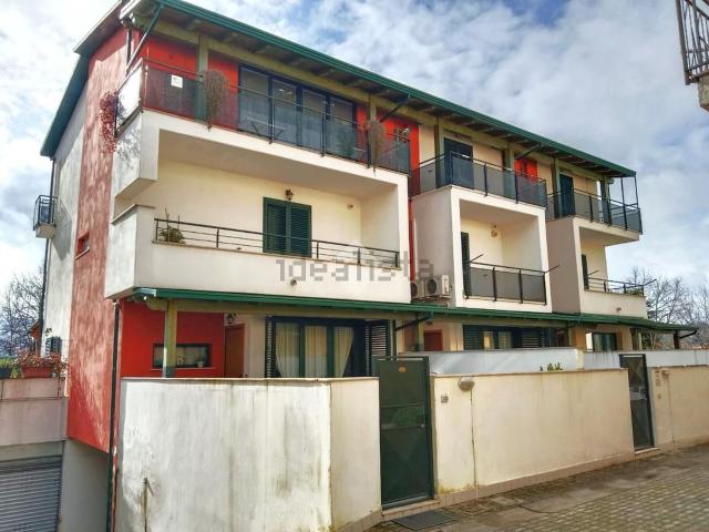 Villetta a schiera in vendita di 230 m² in Piazza IV Novembre