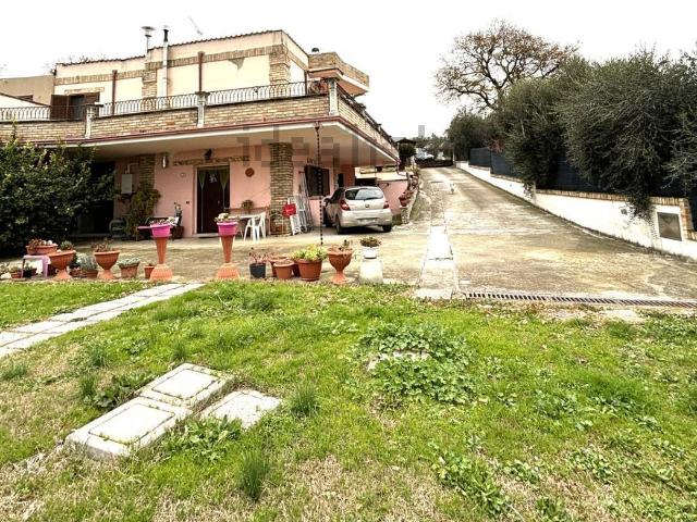 Villetta a schiera in vendita di 231 m²