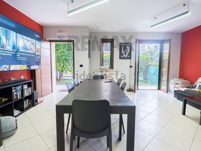 Villetta a schiera in vendita di 232 m² in Contrada Capragrassa