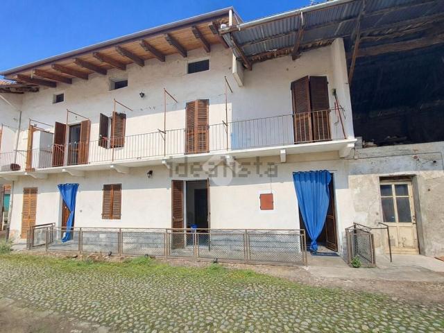 Villetta bifamiliare in vendita di 233 m² in Via Umberto I, 7