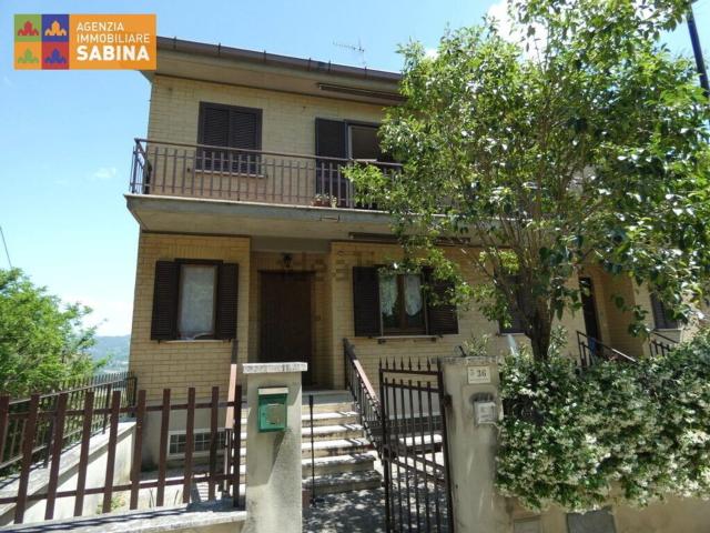 Villetta a schiera in vendita di 235 m² in Via Giuseppe Scoccia, 36