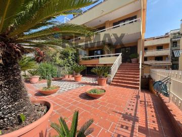 Villetta a schiera in vendita di 235 m² in Via Gregorio Mendel, 49