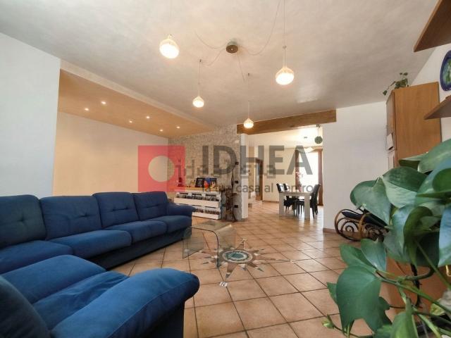 Villetta a schiera in vendita di 236 m² in Via Altinia
