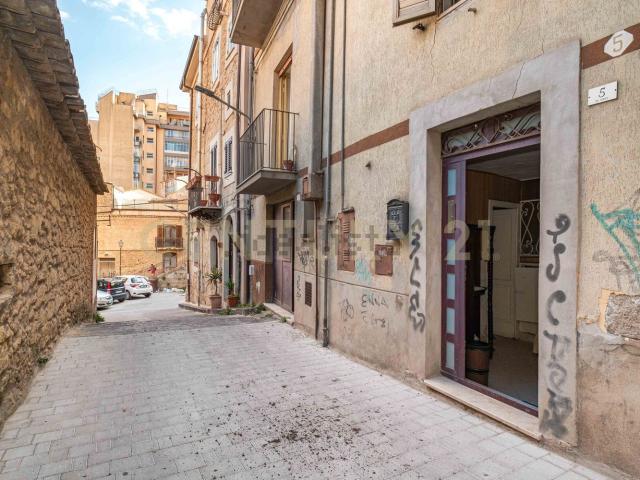 Villetta a schiera in vendita di 236 m² in Via Longo, 3