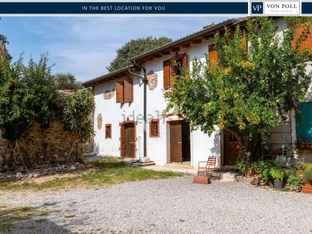 Villetta a schiera in vendita di 236 m² in Località Casaretti, 2