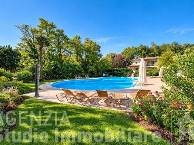 Villetta a schiera in vendita di 238 m² in Via Rio Marle