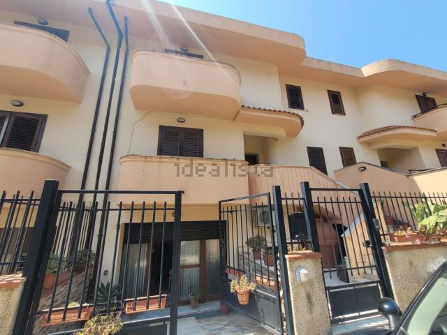 Villetta a schiera in vendita di 239 m² in Via Baracchelle, 1