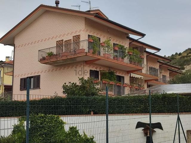 Villetta a schiera in vendita di 240 m² in Traversa Buenos Aires, 8