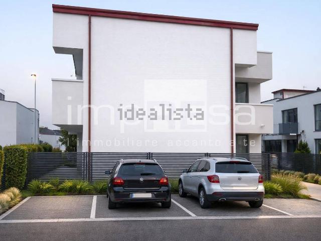Villetta a schiera in vendita di 240 m² in Via Codalunga