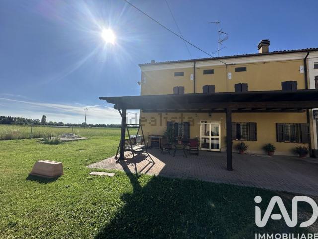 Villetta a schiera in vendita di 240 m² in Via Corriera, 37