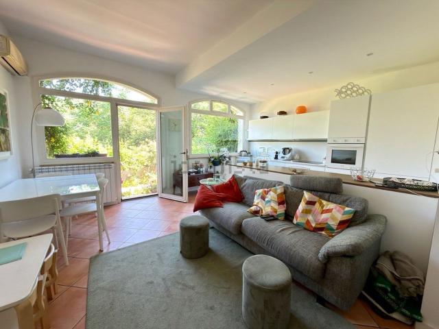 Villetta a schiera in vendita di 240 m² in Via Giovanni Corsaro, 19