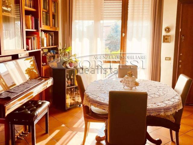 Villetta a schiera in vendita di 240 m² in Via Icaro