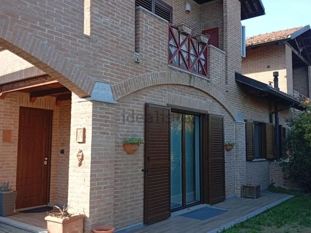 Villetta a schiera in vendita di 240 m² in Via Marone, 5