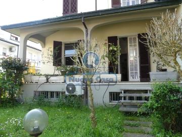 Villetta a schiera in vendita di 240 m² in Via Ravegnana, 180