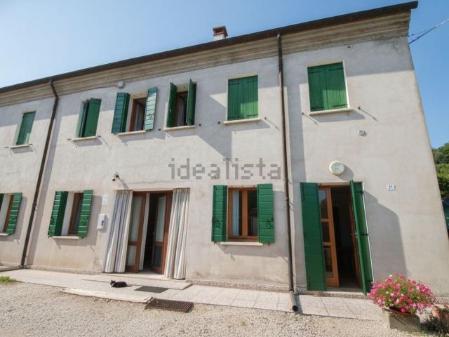 Villetta a schiera in vendita di 240 m² in Via Tormene, 14