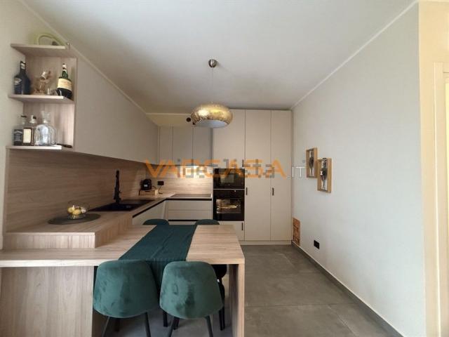 Villetta a schiera in vendita di 240 m² in Via Zerra