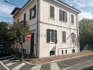 Villetta a schiera in vendita di 240 m² in Viale Filippo Corridoni