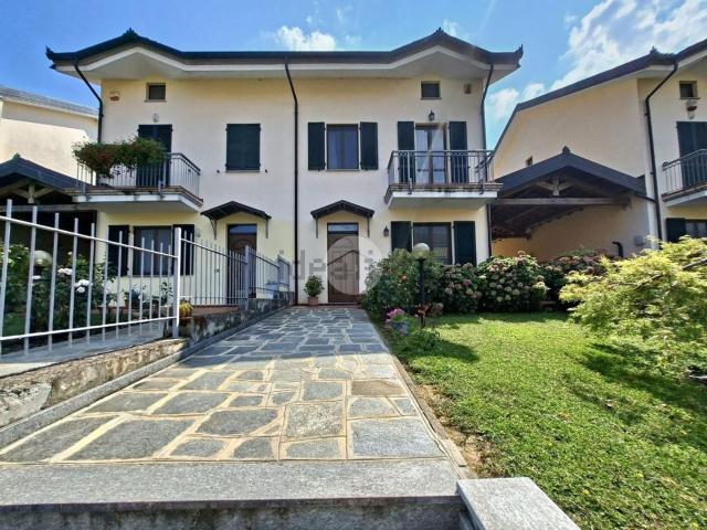 Villetta a schiera in vendita di 240 m² in Strada Cà del Bosco, 15