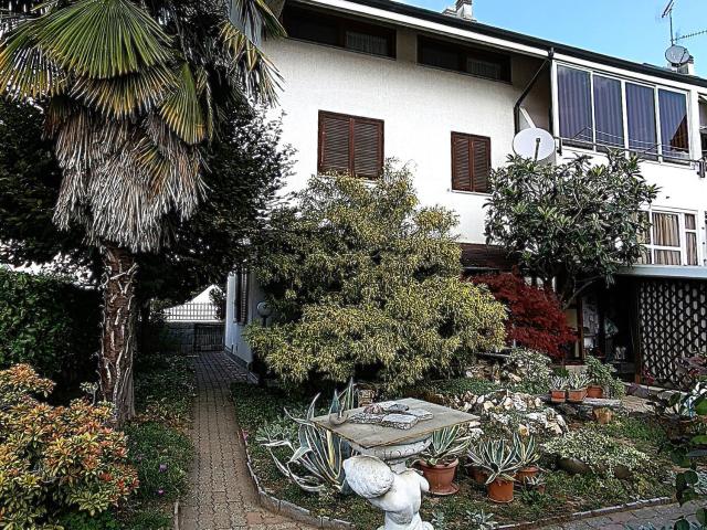 Villetta a schiera in vendita di 241 m²