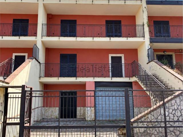 Villetta a schiera in vendita di 241 m² in Via Fonte Pantanella