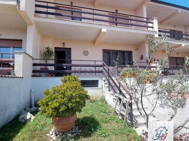 Villetta a schiera in vendita di 242 m²
