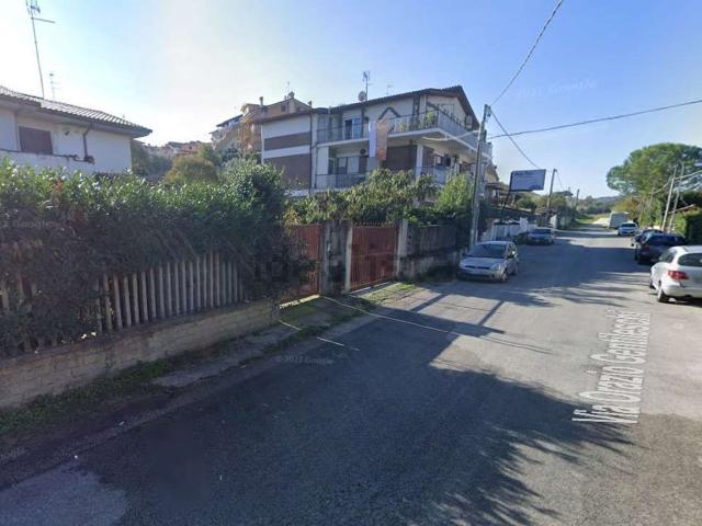 Villetta a schiera in vendita di 242 m² in Via Orazio Gentileschi, 3