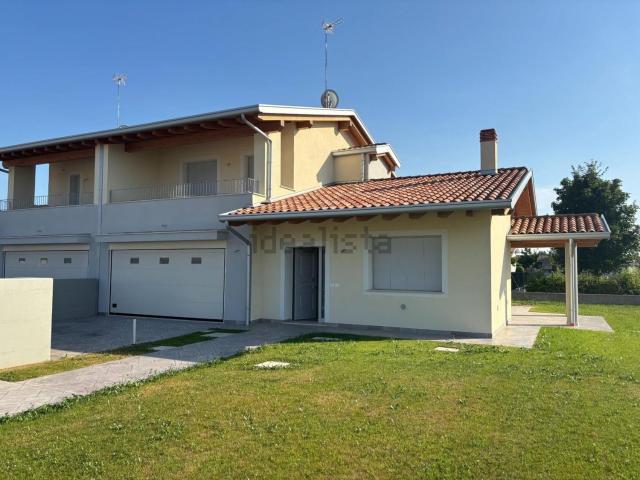 Villetta a schiera in vendita di 244 m²