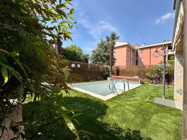 Villetta a schiera in vendita di 245 m² in Via Cesare Battisti, 70