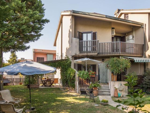 Villetta a schiera in vendita di 245 m² in Via San Martino, 72