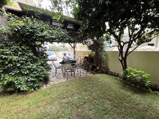 Villetta a schiera in vendita di 246 m² in Via del Porto, 100