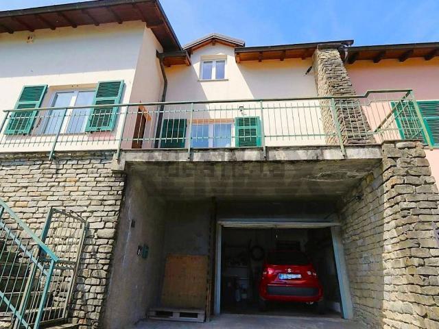 Villetta a schiera in vendita di 246 m² in Via Marseno, 24