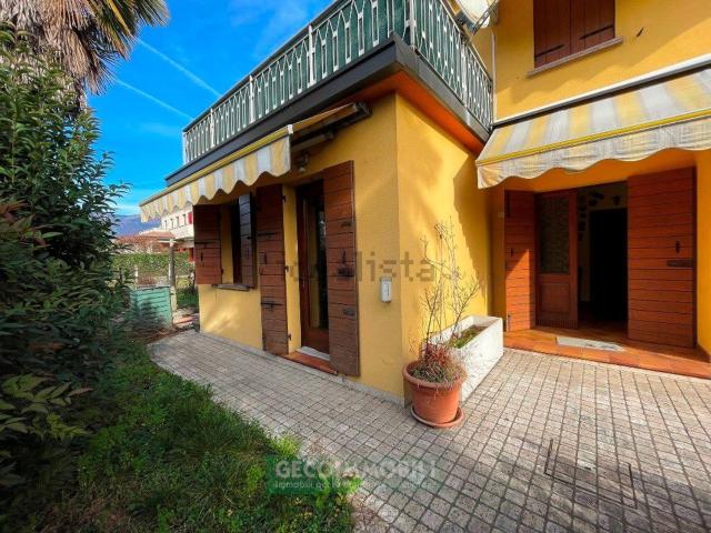 Villetta a schiera in vendita di 247 m²
