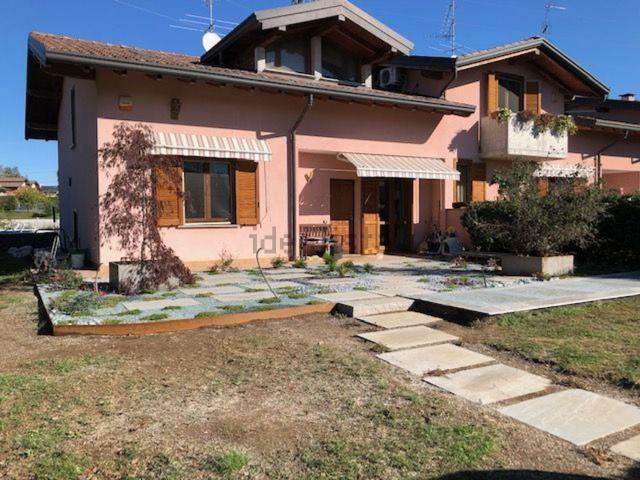 Villetta a schiera in vendita di 250 m² in Via 2 Giugno, 6