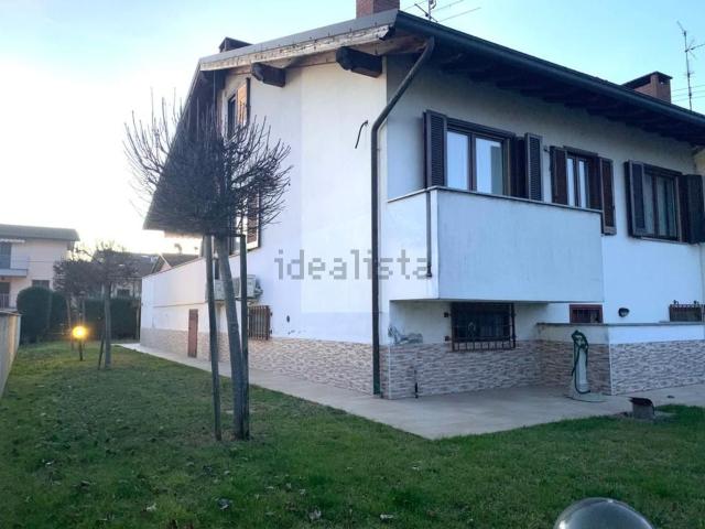 Villetta a schiera in vendita di 250 m² in Via Cantu