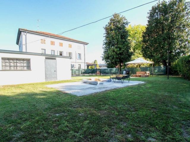 Villetta a schiera in vendita di 250 m² in Via Chiesa di Cibeno, 3