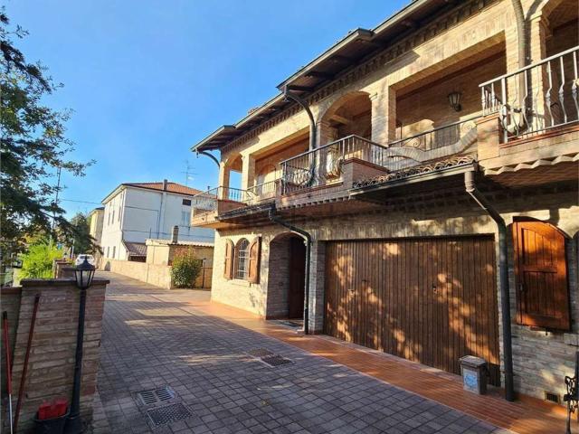 Villetta a schiera in vendita di 200 m² in Via Chiesa di Staggia, 38