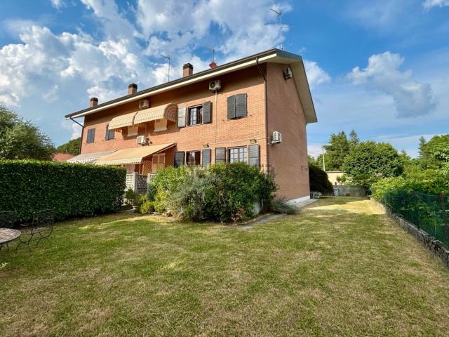 Villetta a schiera in vendita di 250 m² in Via Generale Zucchi Carlo, 29