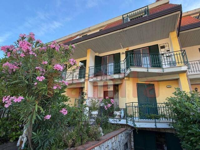 Villetta a schiera in vendita di 250 m² in Via Giacomo Puccini