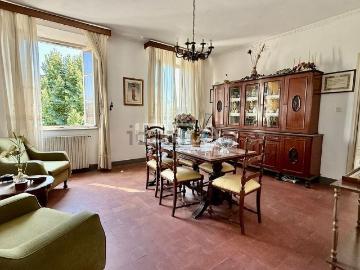 Villetta a schiera in vendita di 250 m² in Via dei Lippi