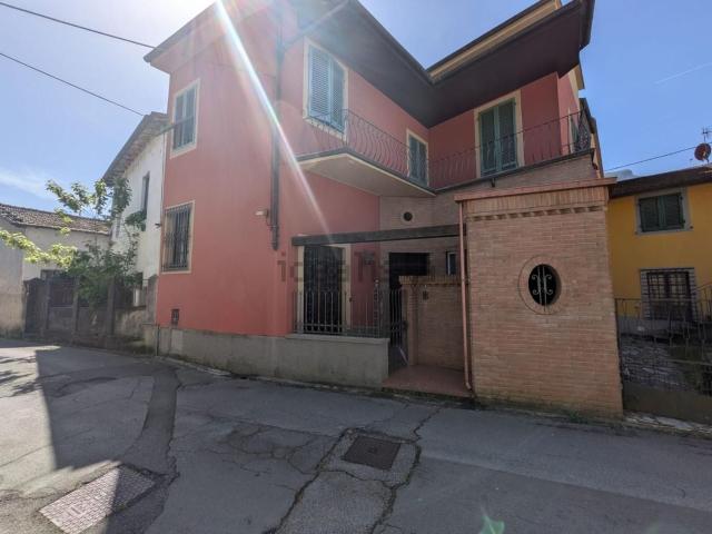 Villetta a schiera in vendita di 250 m² in Via della Repubblica