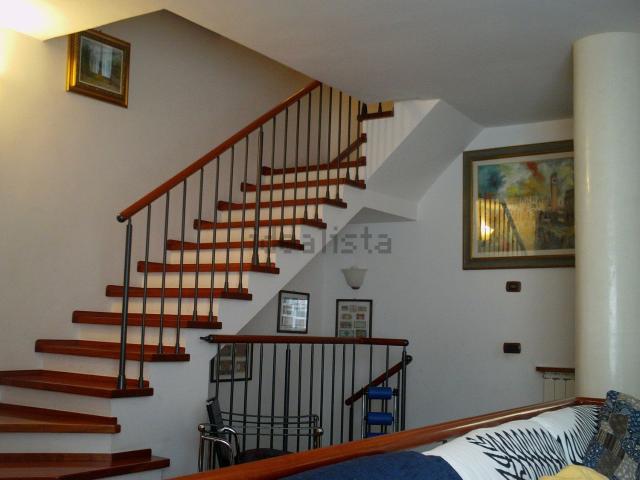 Villetta a schiera in vendita di 250 m² in Via di Davanzello, 49
