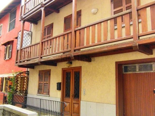 Villetta a schiera in vendita di 250 m² in Via Fratelli Varalli, 27
