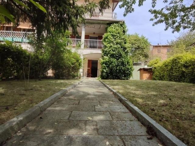 Villetta a schiera in vendita di 250 m² in Via I Maggio, 312