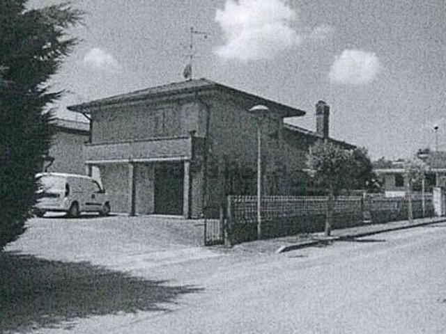 Villetta a schiera in vendita di 250 m² in Via Mingoni, 13