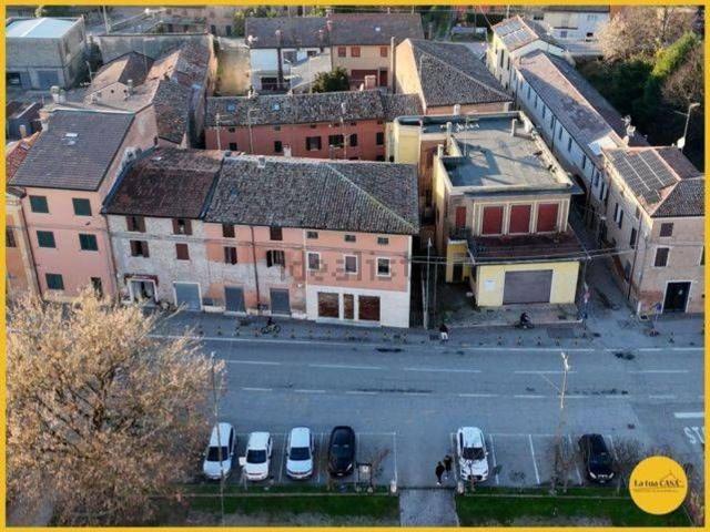 Villetta a schiera in vendita di 250 m² in Via Nazionale, 78