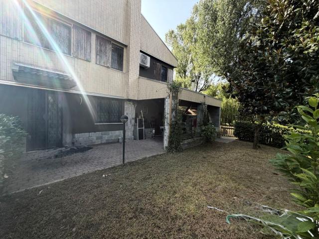 Villetta a schiera in vendita di 250 m² in Via Rodolfo Morandi, 2