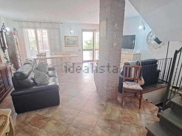 Villetta a schiera in vendita di 250 m² in Via Roma