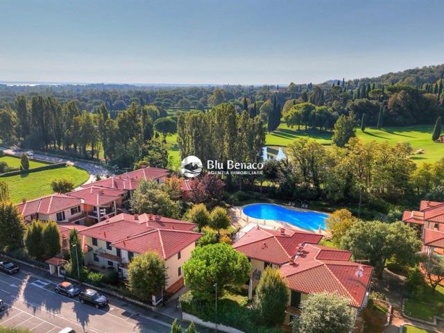 Villetta a schiera in vendita di 250 m² in Via Ronco
