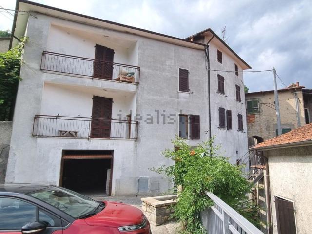 Villetta a schiera in vendita di 250 m² in Via Tavernelle