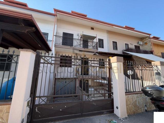 Villetta a schiera in vendita di 250 m² in Via Vittorio Emanuele